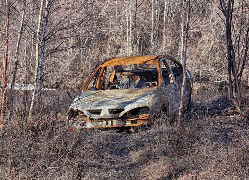finland, abandoned car, auto-109052.jpg